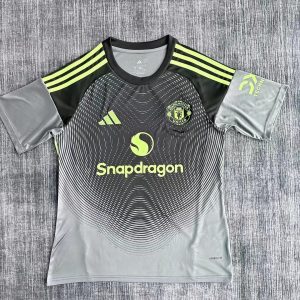 25-26 Manchester United goalkeeper jersey