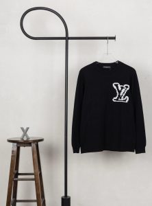 Louis Vutioon Sweater