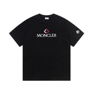 Moncler T-shirt