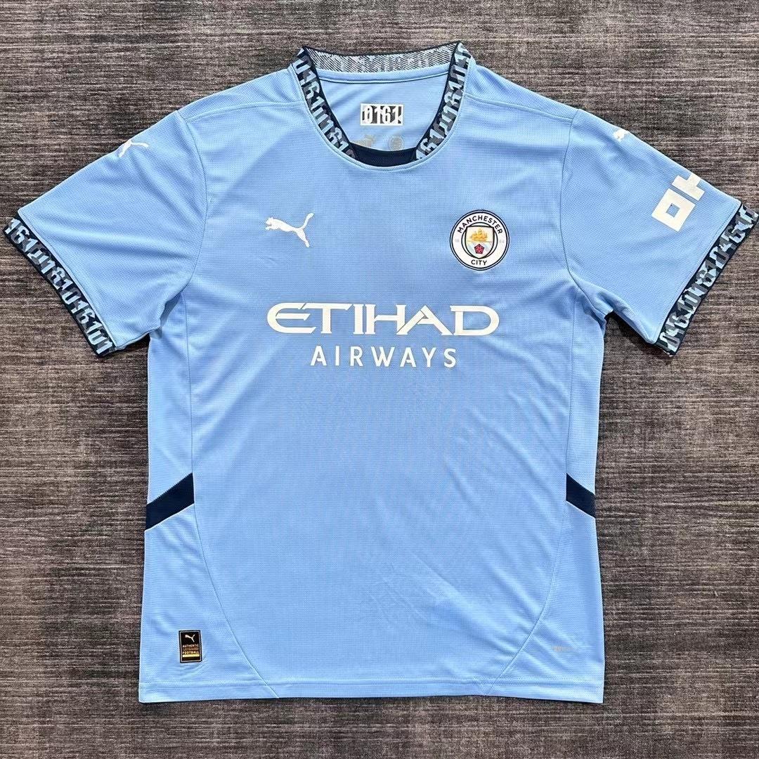 24-25 Manchester United away kit