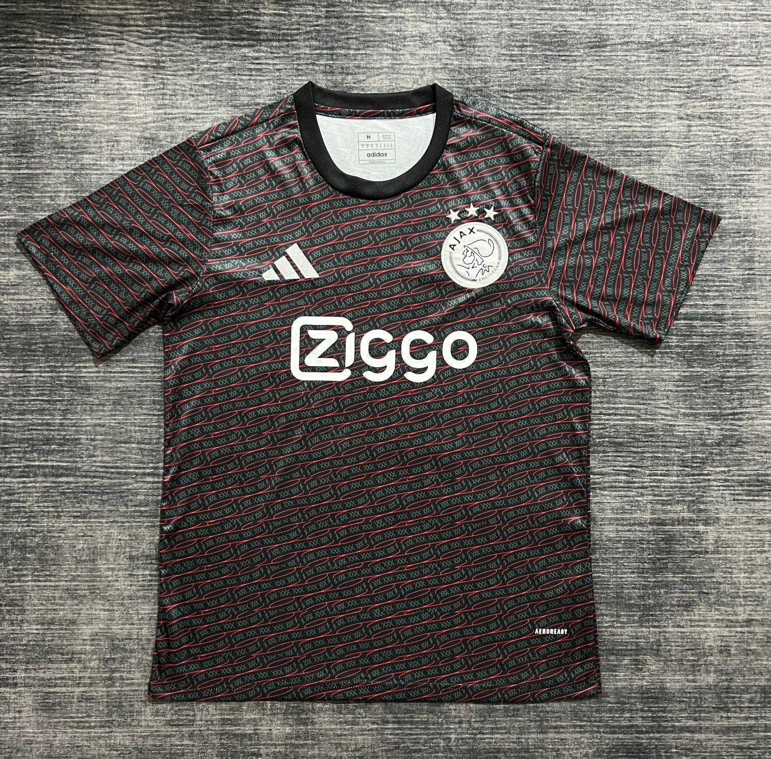 24-25 Barcelona away kit