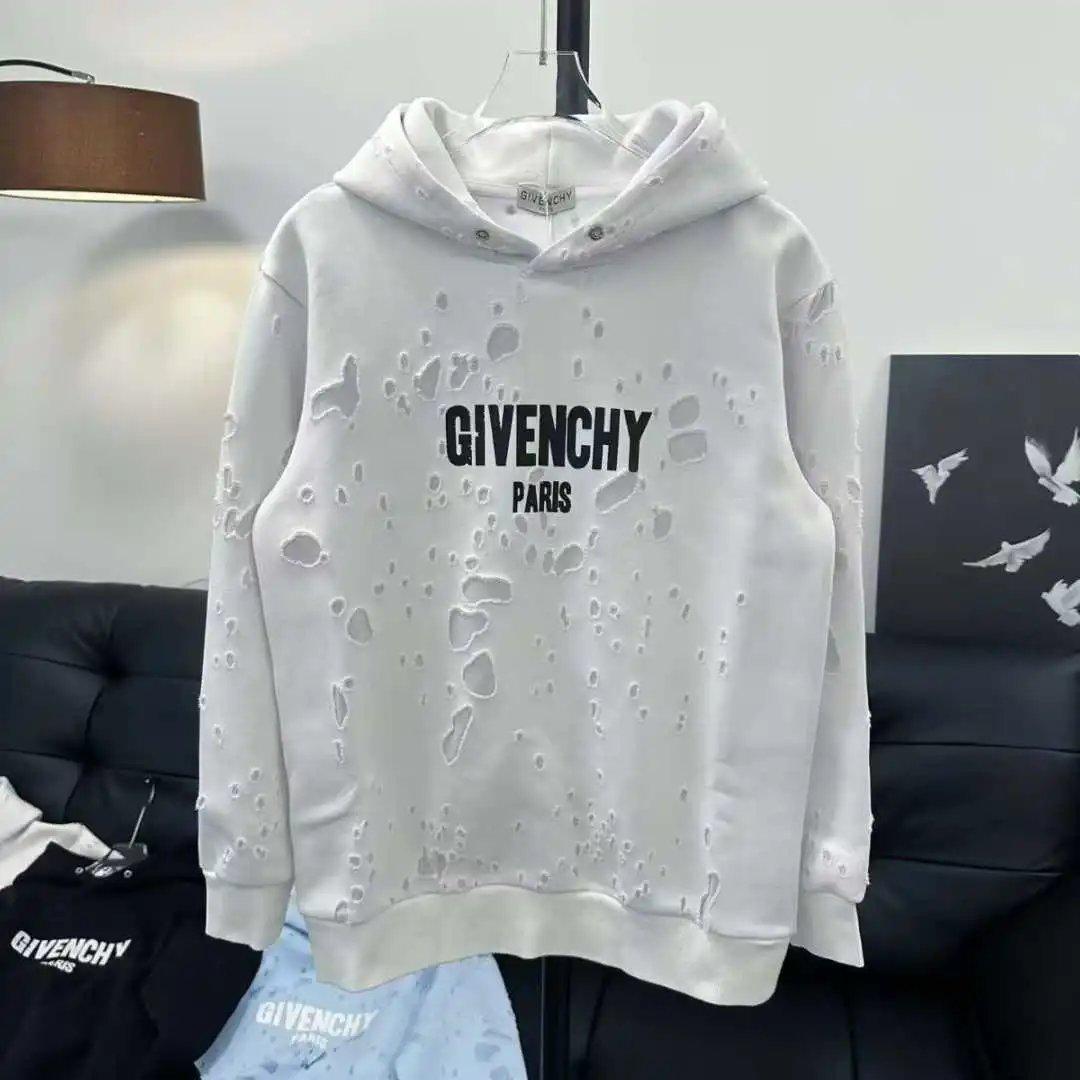 GIVENCHY Hoodie
