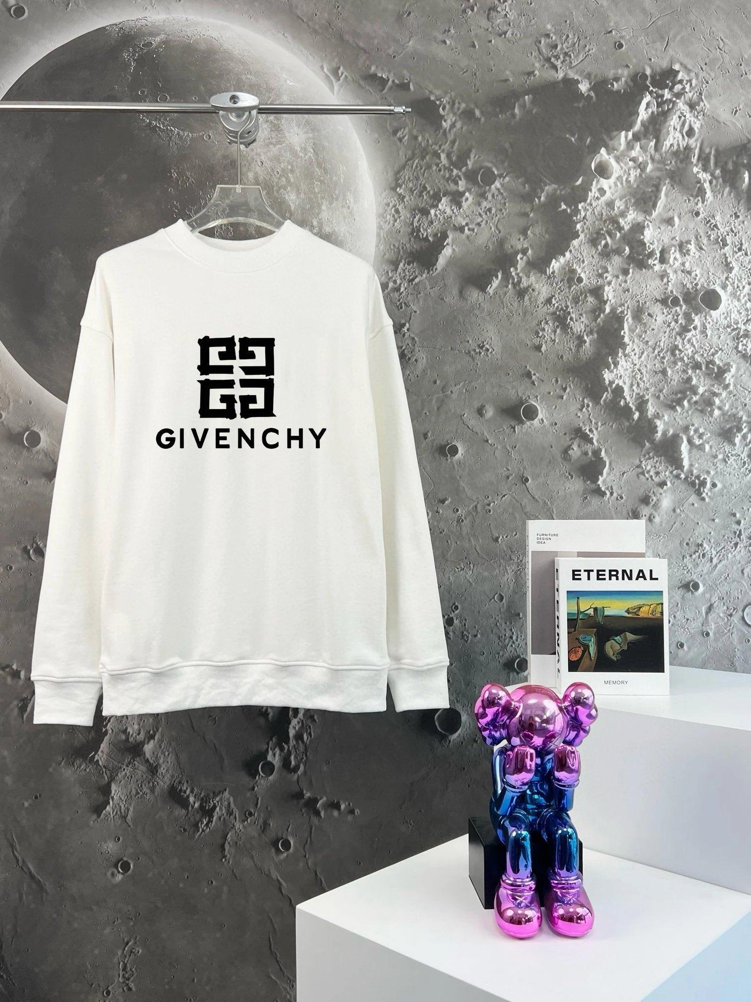 GIVENCHY  Sweater